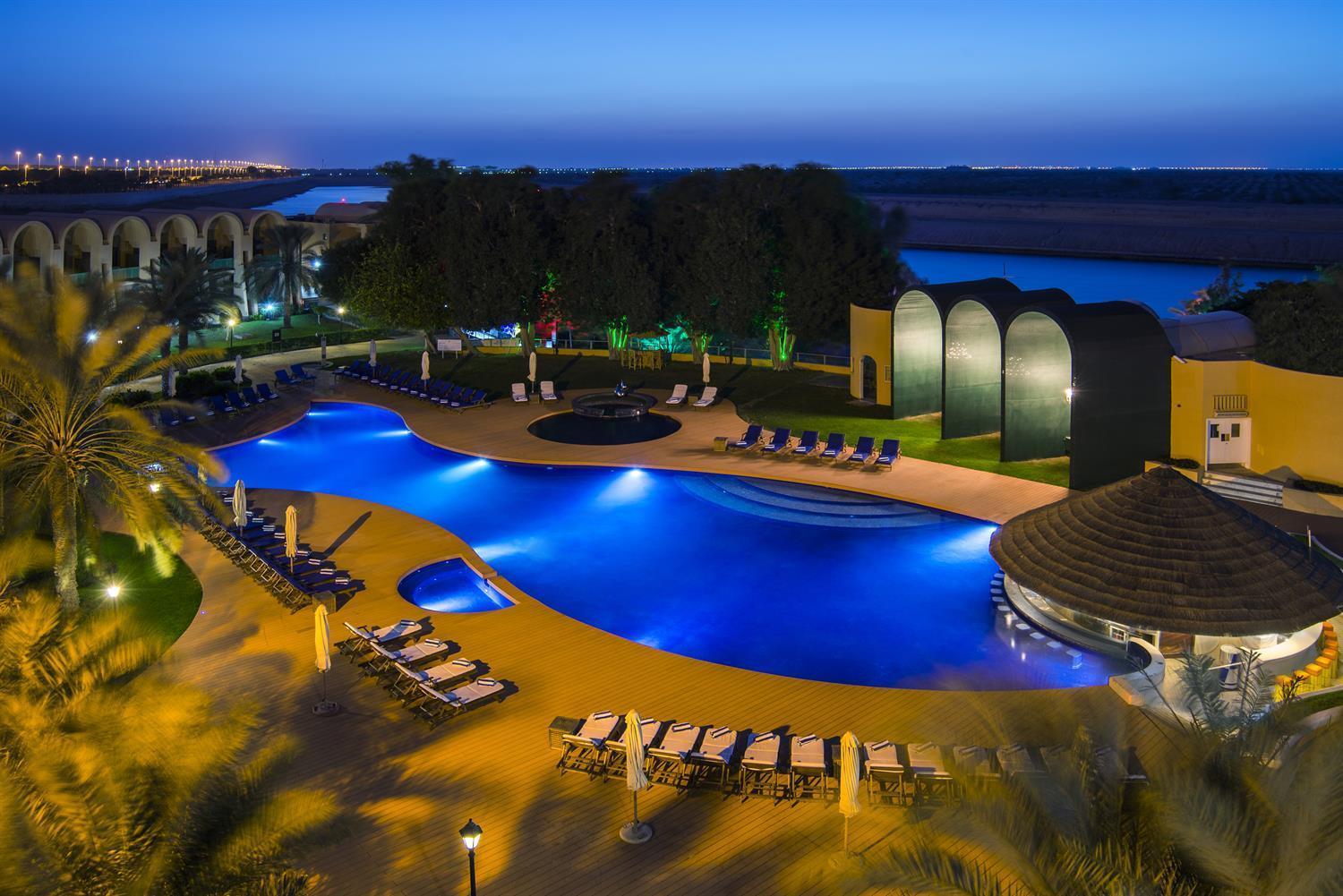 Golden Tulip Al Jazira Hotel & Resort Абу-Дабі Екстер'єр фото