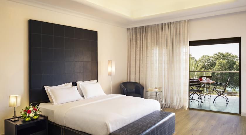 Golden Tulip Al Jazira Hotel & Resort Абу-Дабі Екстер'єр фото